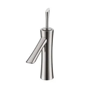One Hole Vanity Faucet with Single Lever in Polished Chrome